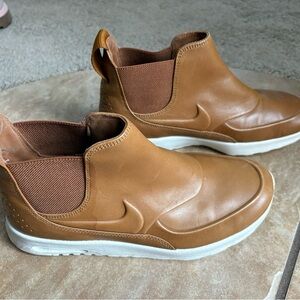 Nike Women's Sneakers in Tan and White